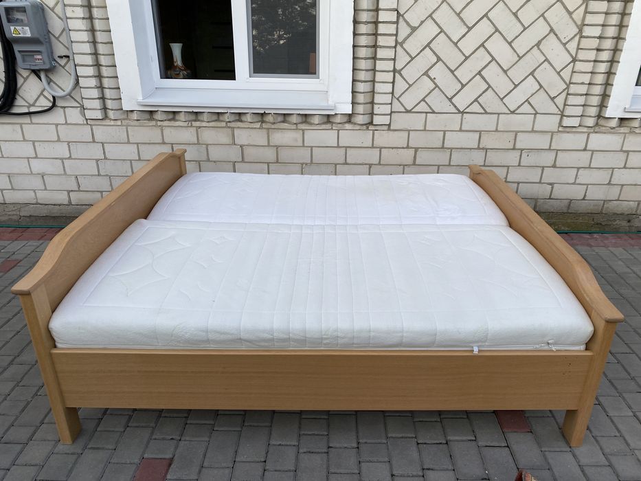 Кровать с ортопедическими ламелями