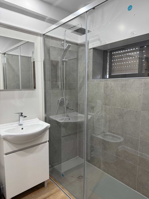 quartos para arrendar zona do carregado