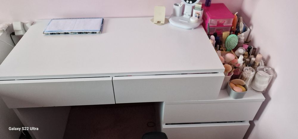 Biurko białe  5 szuflad