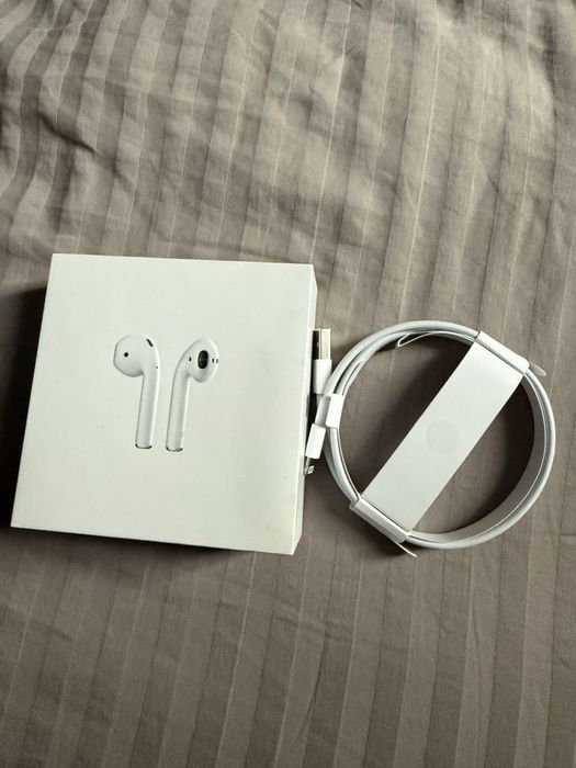 Продам airpods 2