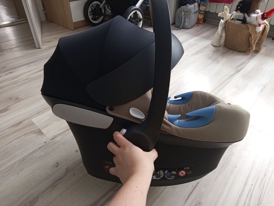 Fotelik cybex Aston M i size