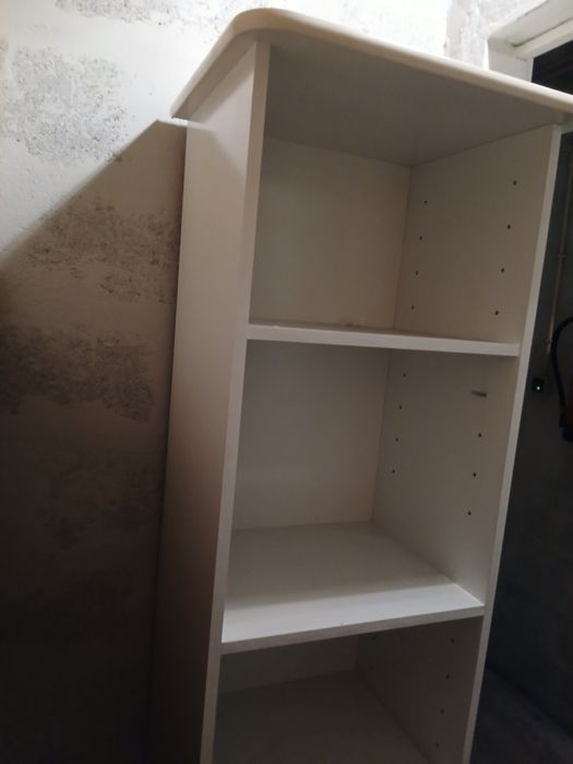Armário prateleiras