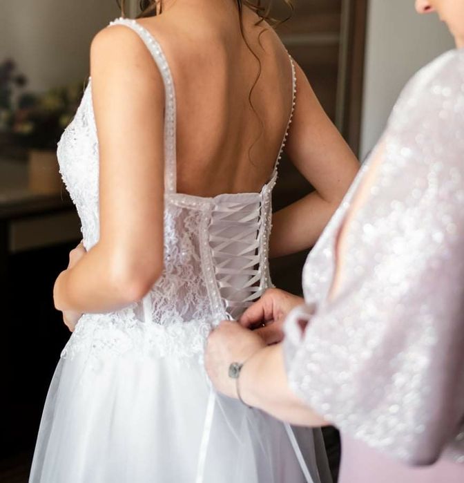 Piękna suknia ślubna, rozmiar 34-(36)-38, w super stanie