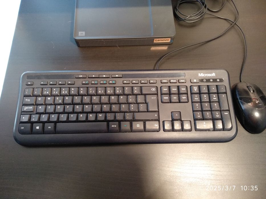 Computador All-in-One LENOVO e impressora Canon Mg5150