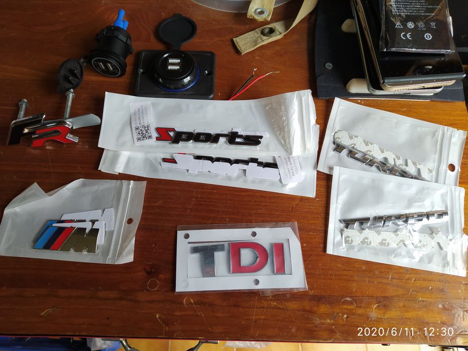 Emblemas auto vários