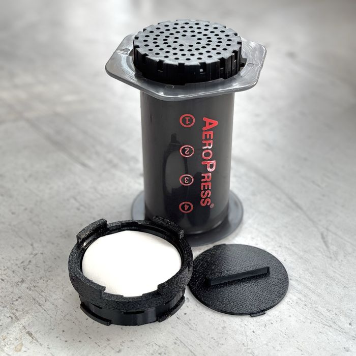Pojemnik na filtry do AeroPress – montowany pod sitko | druk 3D
