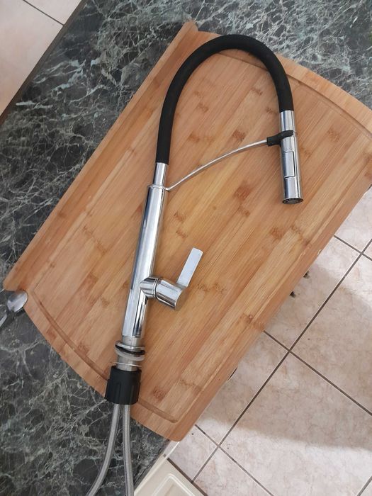 Bateria kuchenna z elastyczną wylewką