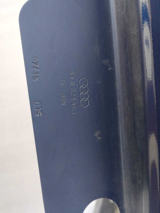 Błotnik lewy przód Audi A3 Sportback 8V0