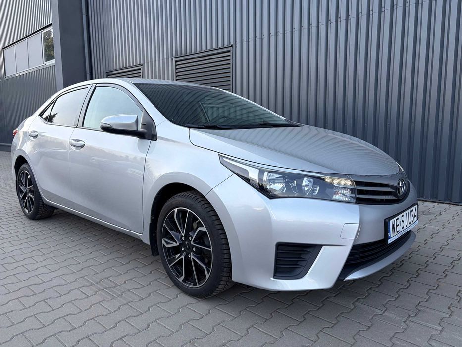 toyota corolla 2015r