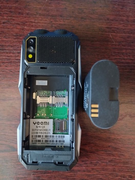 Телефон PowerBank 5000mAh кнопочний мобільний Великий екран та батарея