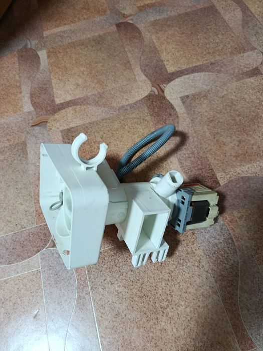 Запчастини від пральної машини zanussi