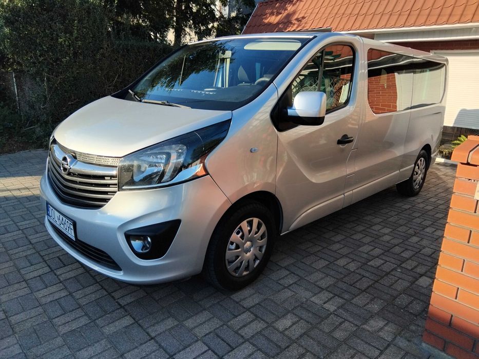 Opel Vivaro Long  L2H1 1.6cdti  121km 9-osobowy 2xKlima