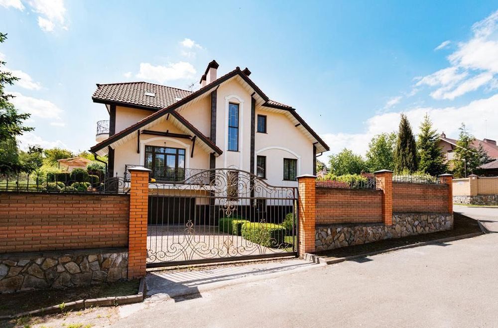 Одеська траса.с.Іванковичі.Будинок з меблями. 20сот ландшафтний дизайн