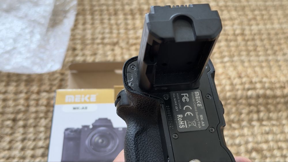 Punho vertical Meike MK-A9 — Sony A7 III, A7R III, A9