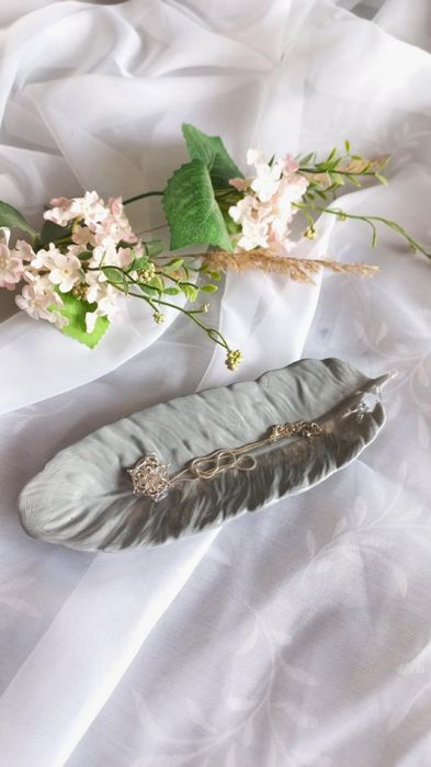 Rękodzieło Handmade podstawka na biżuterię Żywica szary