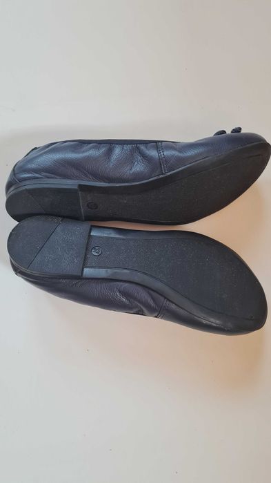 37 Granatowe baleriny damskie