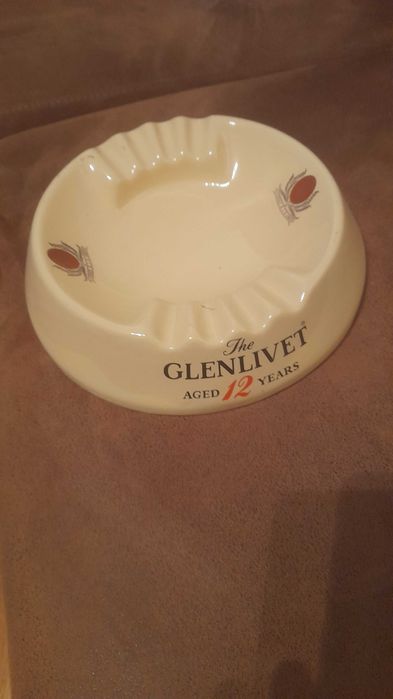 Antigo cinzeiro colecionavel whisky glenlivet