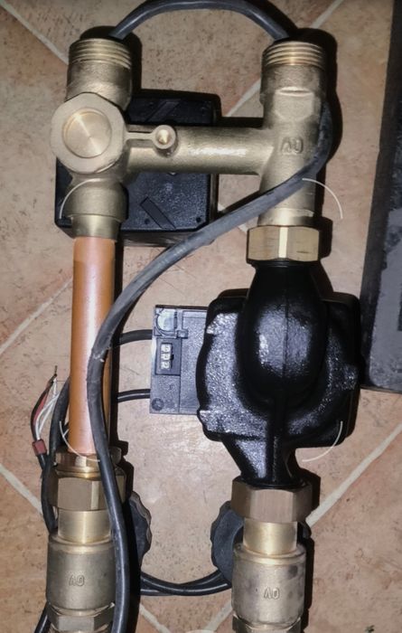 Grupa pompowa Wilo do podłogówki / CO – nowa, komplet