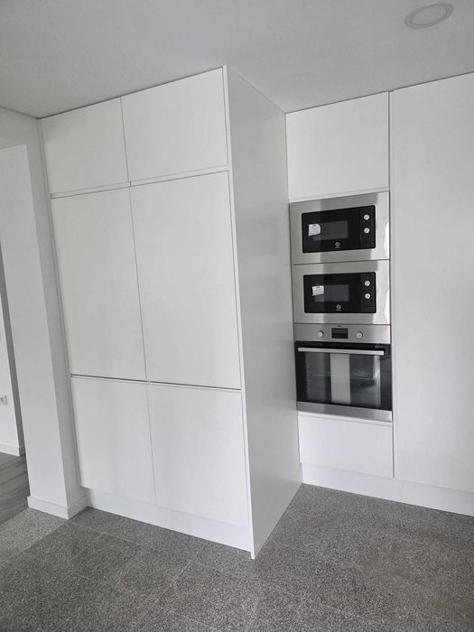 Prédio no centro do Porto com 10 divisões/quartos no centro da cidade