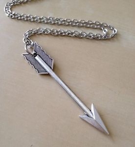 Colar Hunger Games Jogos da Fome seta - novo portes - PORTES GRÁTIS