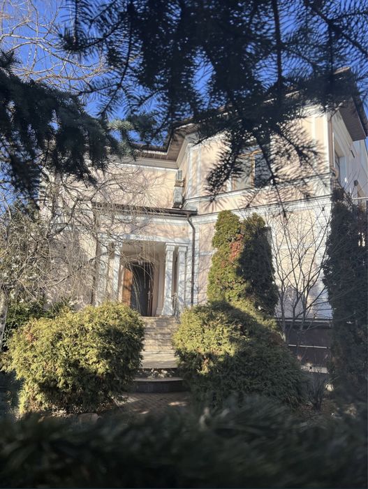 Дом по адресу ул. Спортивная (площадь 800 м²) - Atlanta.ua - фото 3