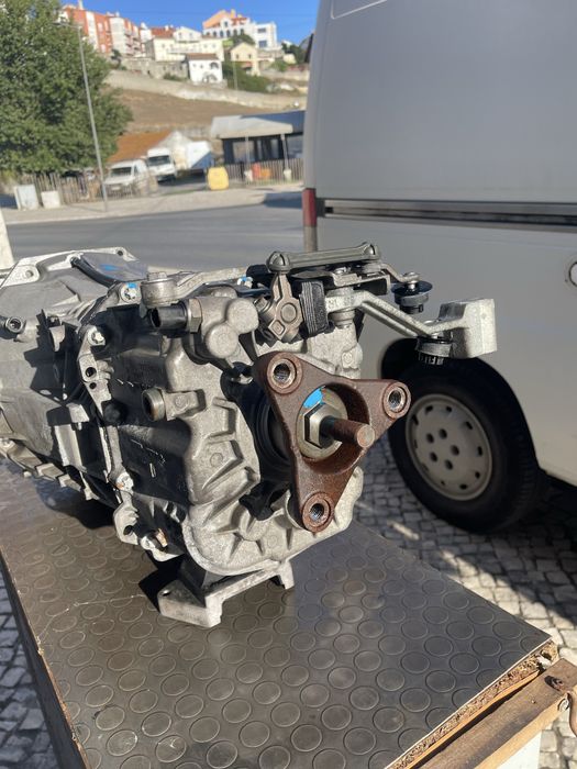 Caixa de velocidades FORD TRANSIT rodado duplo ano 2007.