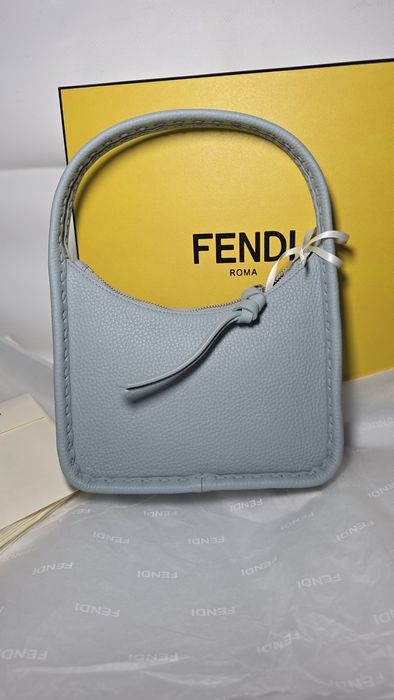 Fendi шкіряна сумочка