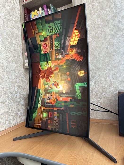 Qled 2К 240гц Samsung Odyssey G7