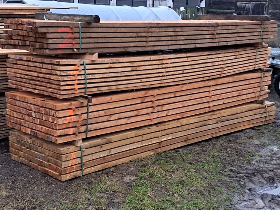 Deski szalunkowe/ więźba dachowa