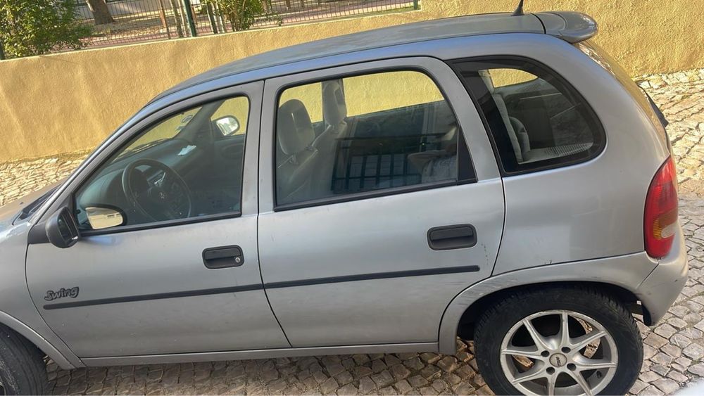 Opel corsa 94 gasolina foto 4