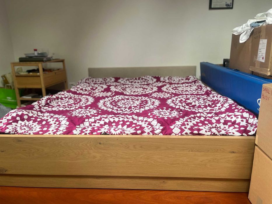Estrutura Cama c/arrumação e cabeceira da coleção 2023 da Ikea / Bed Frame With Storage and Headboard from Ikea 2023 collection