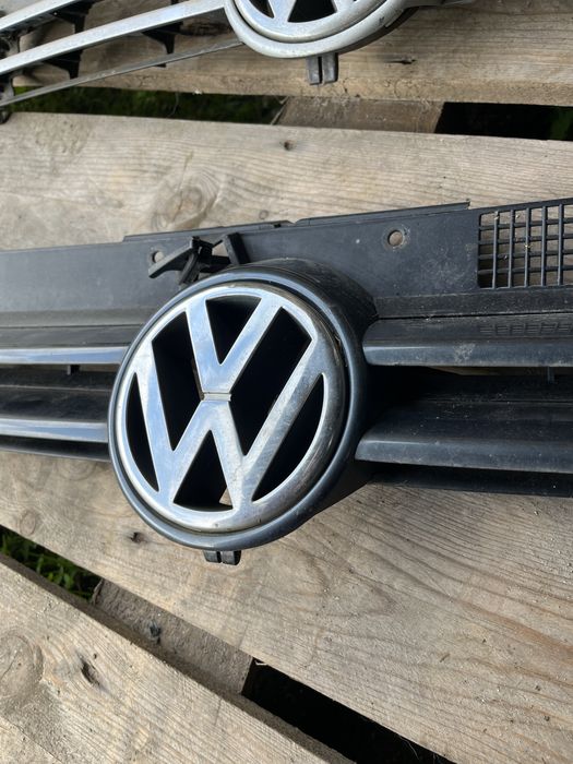 Grelha frontal Vw golf IV