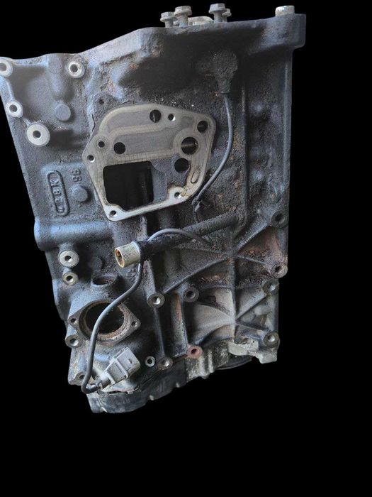 Блок двигуна циліндрів 1.8 20V AGN VAG Skoda VW Audi Seat 06A103021C