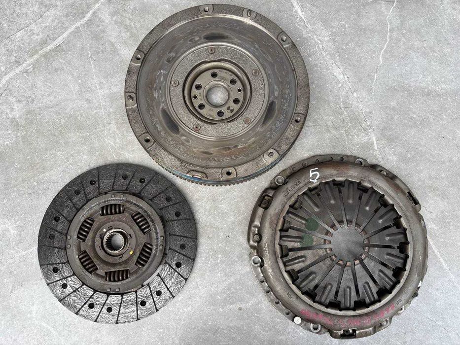 Комплект зчеплення Демпфер Ford Focus MK3 Mondeo MK4 MK5 Kuga C-Max