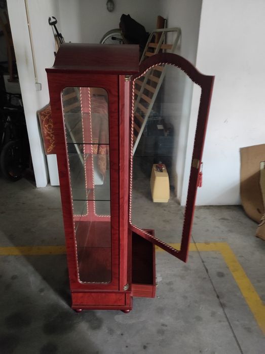 Vitrine / cristaleira