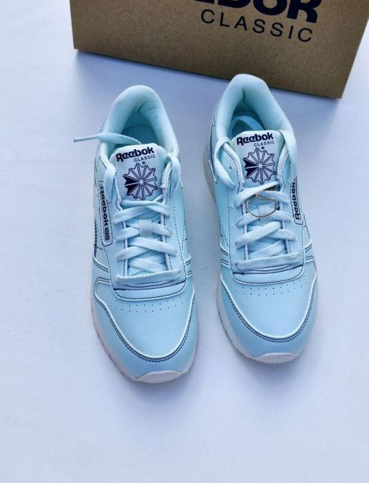Оригінальні жіночі кросівки Reebok