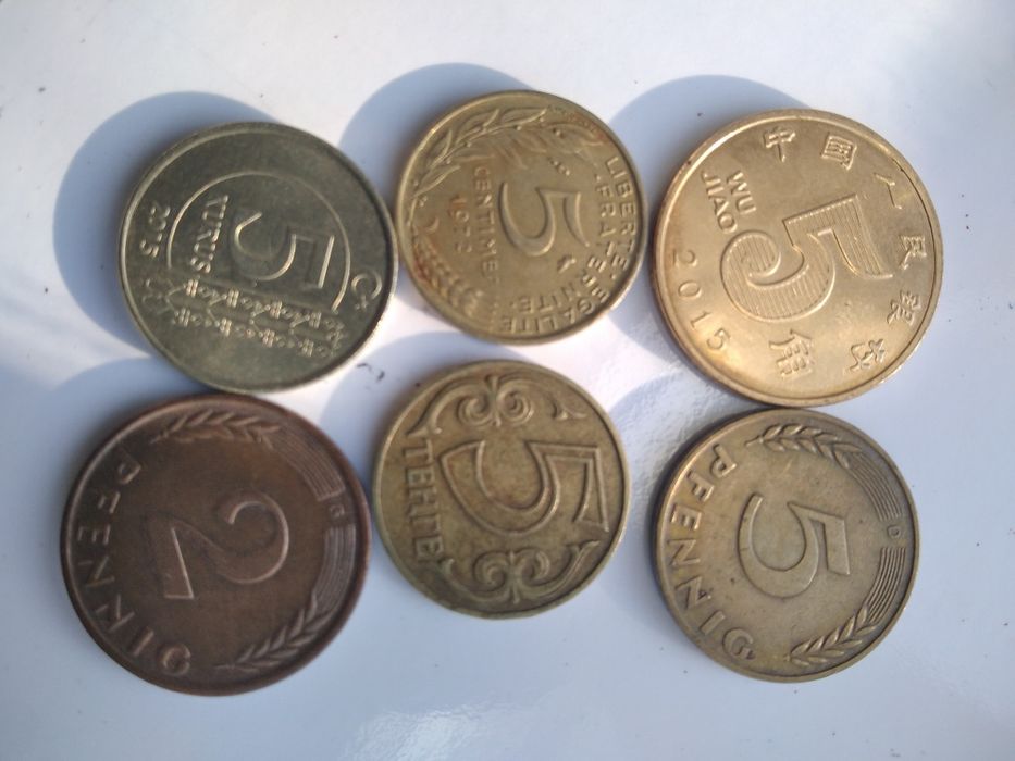 обминяю монеты всего мира разных стран предлагаю обмен на монеты