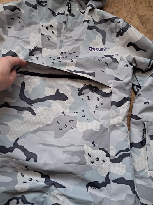 Лыжная куртка Oakley (женская)