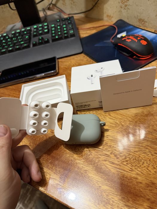 Наушники Apple AirPods Pro 3