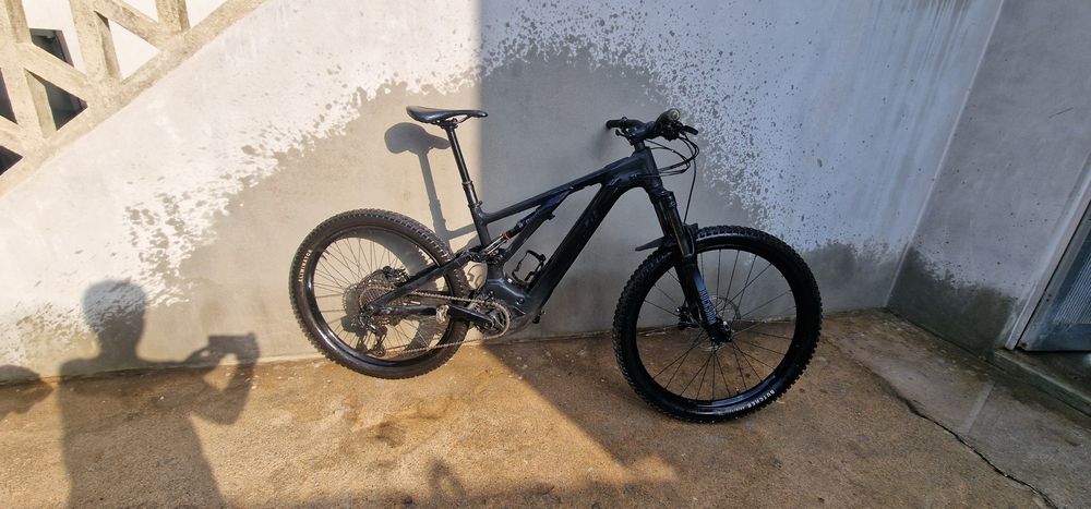 Bicicleta elétrica specialized turbo levo