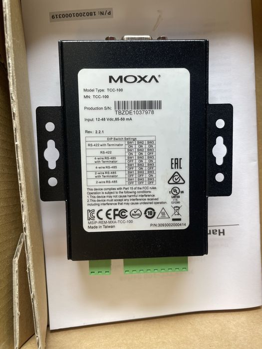 МОХА TCC-100 RS-232 B RS-422/485