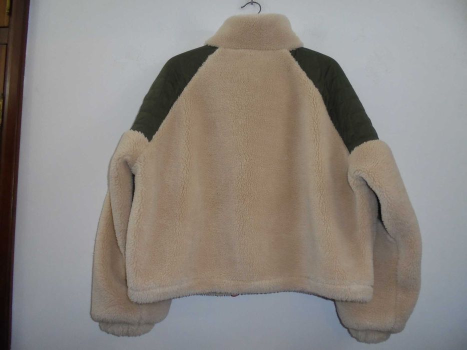 Blusão de senhora da marca PULL&BEAR