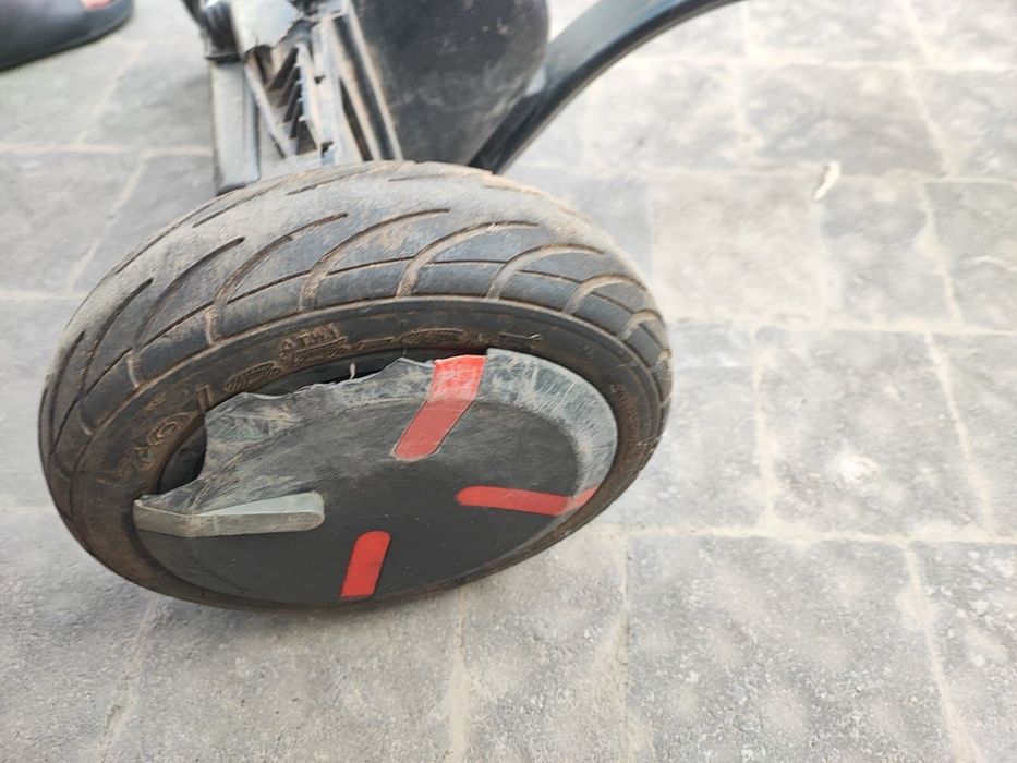 Продам Ninebot Mini Pro Premiumне не праціє можна на запчастини