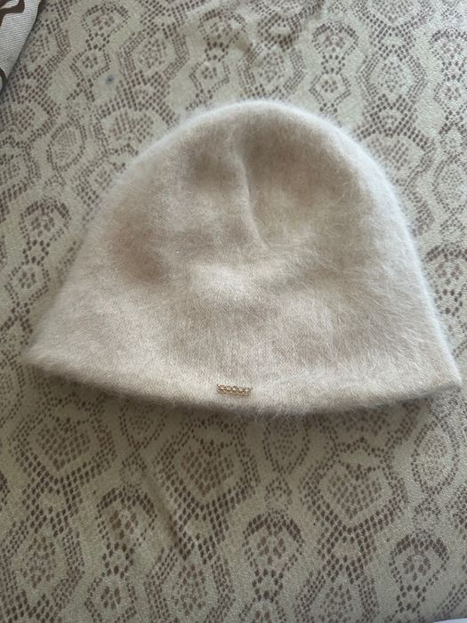 Шапка ангорова жіноча