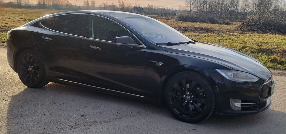 Tesla Model S 85D, EU, SC01