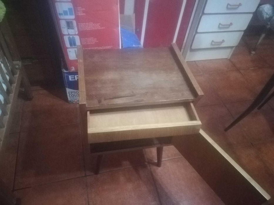 Mesinha de Cabeceira