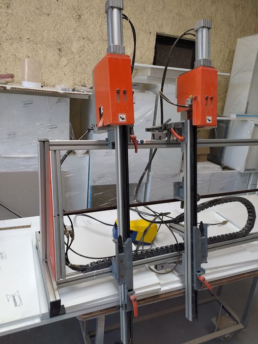 Gabarito BLUM para gavetas; Peneumático