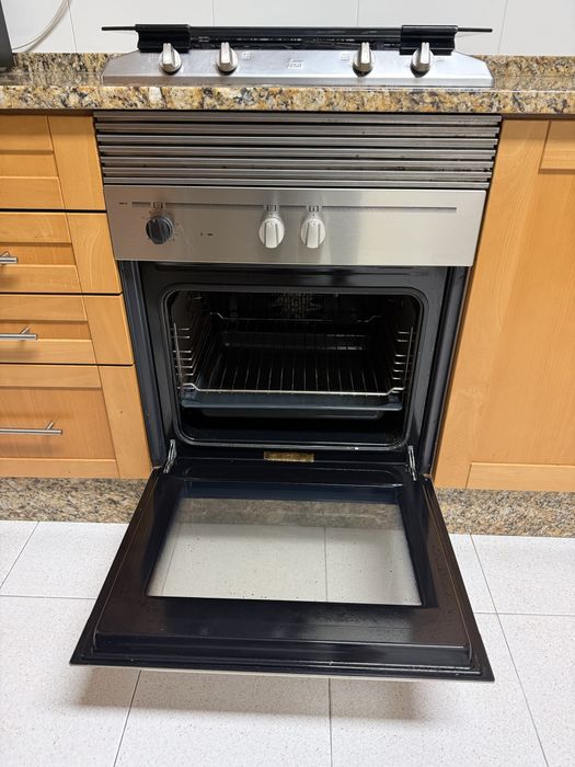 Placa a gás e Forno electrico Teka