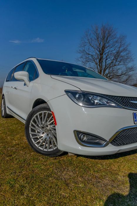 Chrysler Pacifica Piękna biała pacyfica z gazem . Gotowa do jazdy ,poniżej 50zl/100km