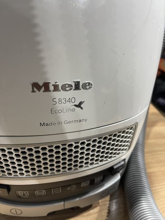 Пилосос Miele S8340